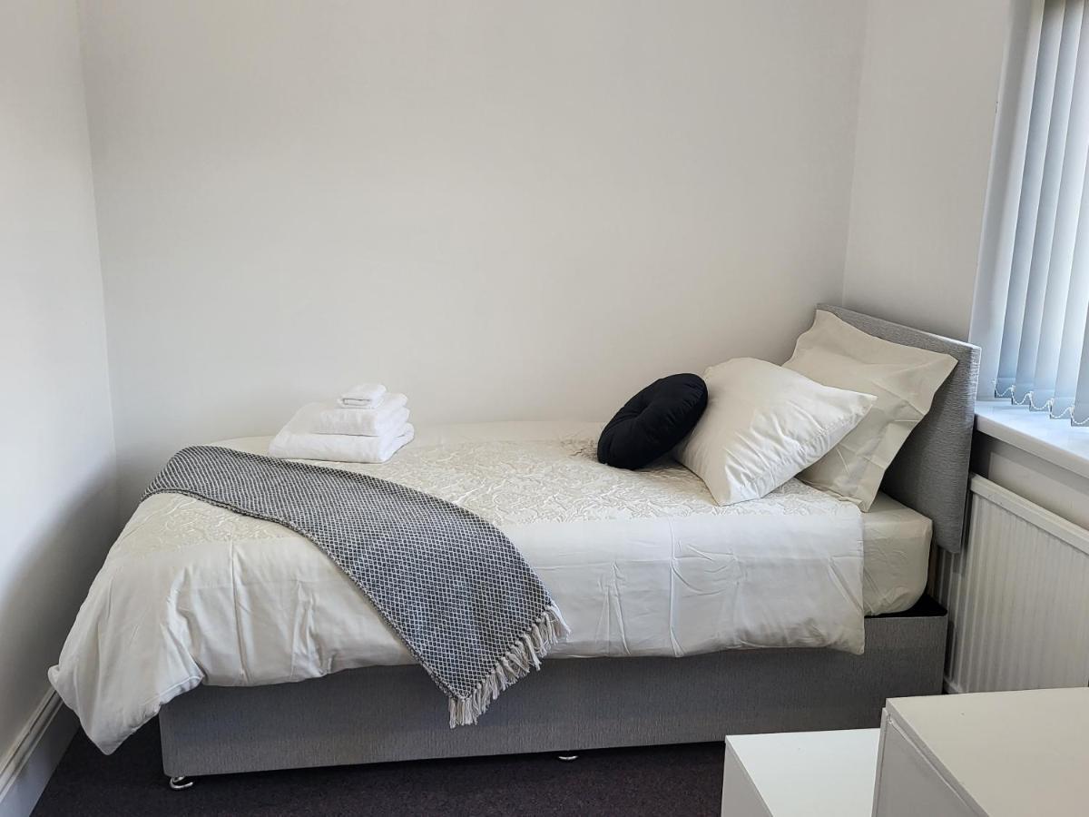 Spacious & Cosy Holiday Home In Манчестер Екстер'єр фото